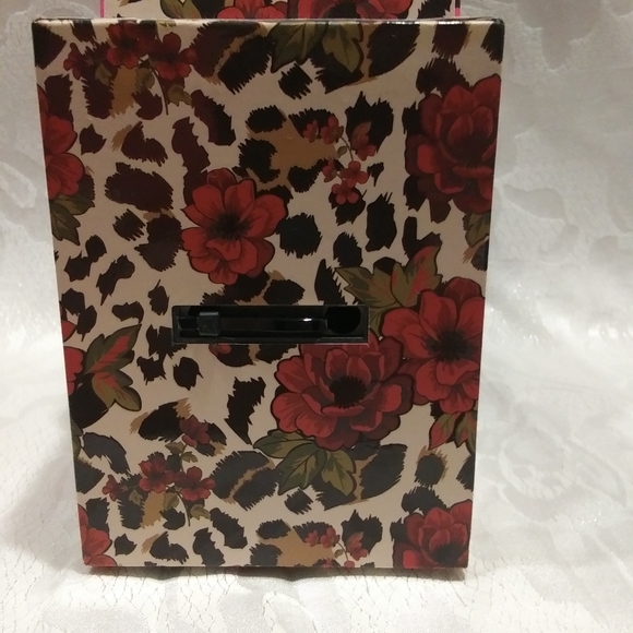 Betsey Johnson Betsey Time Pretty Pooch Watch - Picture 6 of 6